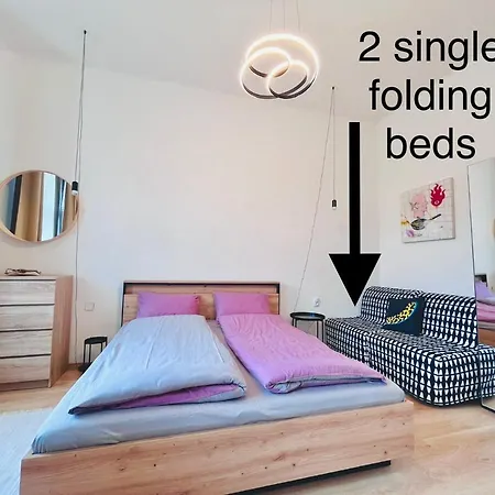 Sunny - In Zone With Private Garage Appartement