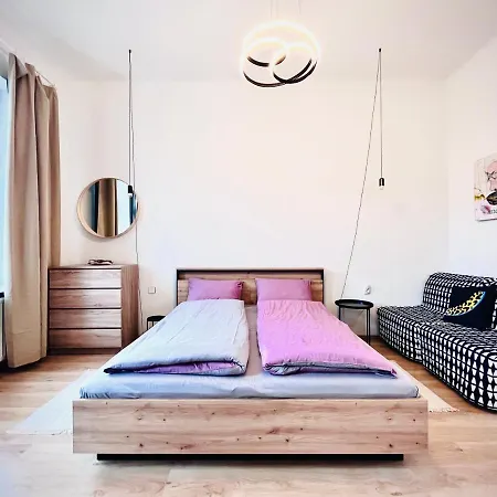 Sunny - In Zone With Private Garage * Karlovy Vary