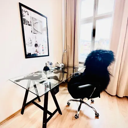 Appartement Sunny - In Zone With Private Garage *