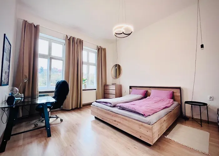Appartement Sunny - In Zone With Private Garage *