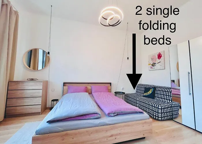 Sunny - In Zone With Private Garage Appartement
