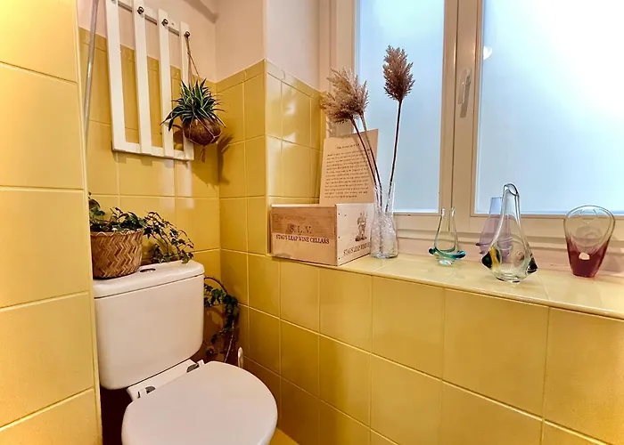 Sunny - In Zone With Private Garage Appartement